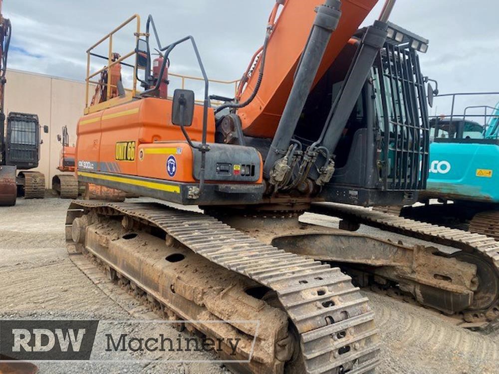 2018 DOOSAN DX300LC LONG REACH for sale