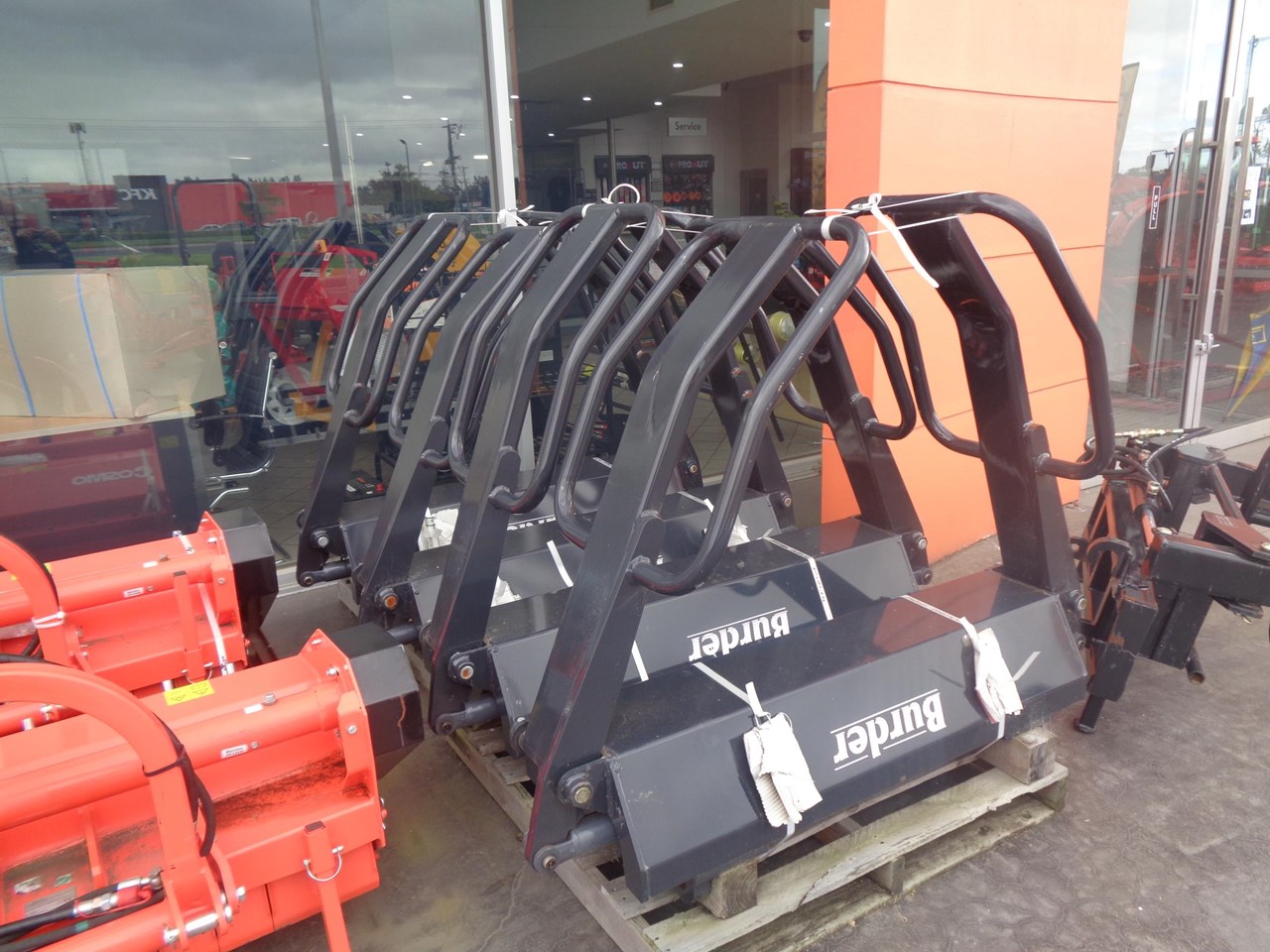 BURDER 8000 SERIES 5 FOOT SILAGE GRAB for sale (refcode TA1172004)