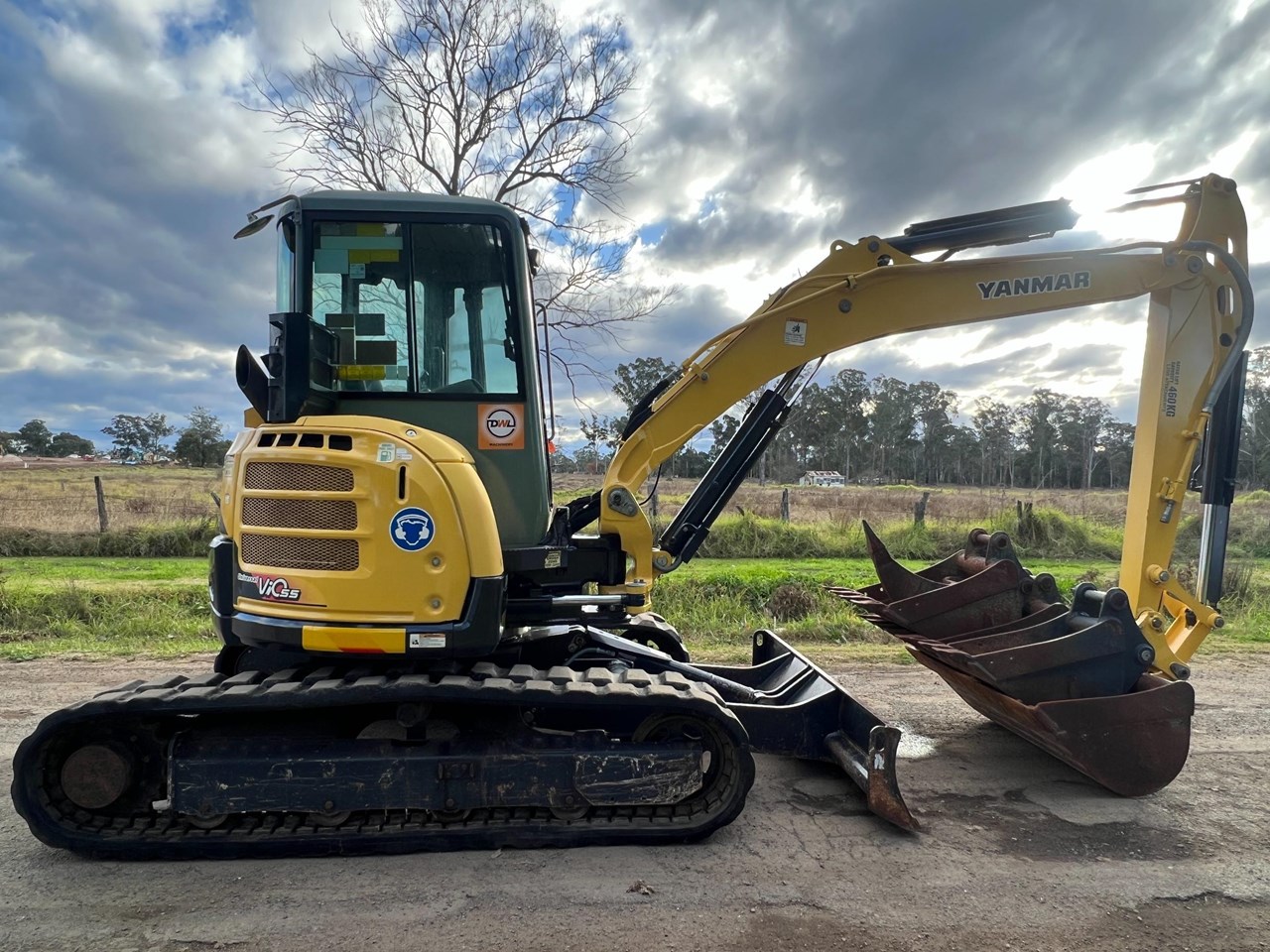 2015 YANMAR VIO55 for sale