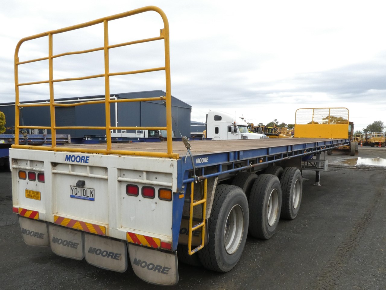 2010 MOORE 45FT FLAT TOP TRAILER for sale