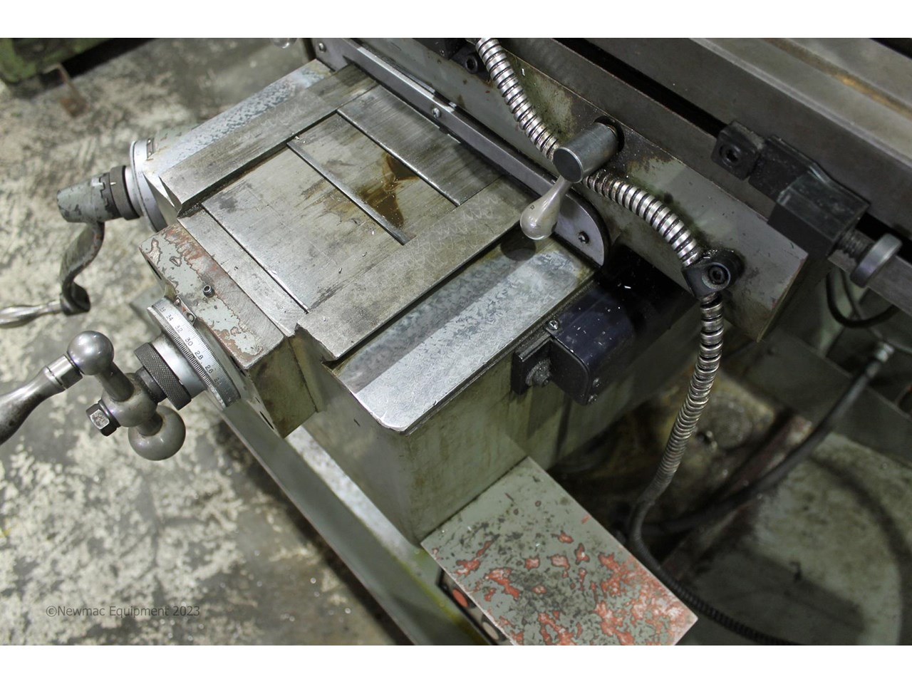 KING RICH V2000 TURRET MILLING MACHINE for sale