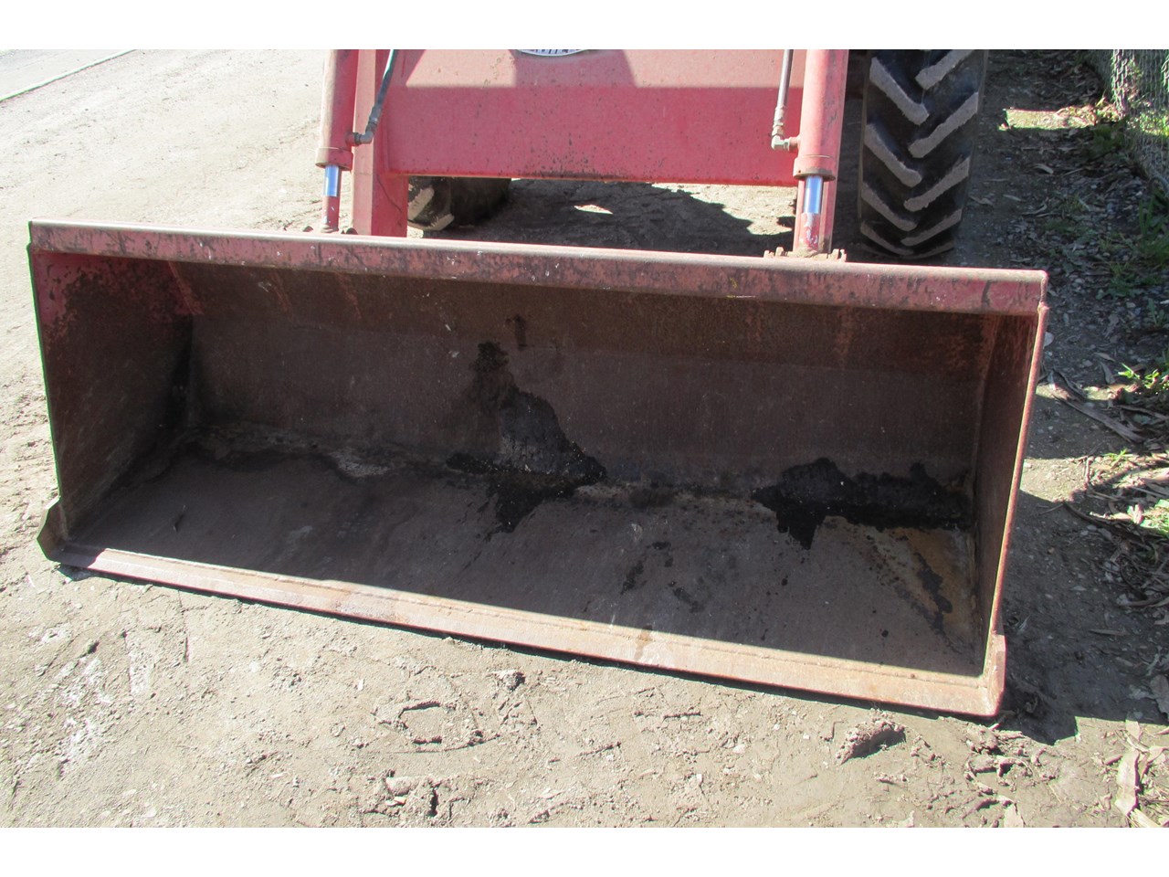 CASE 3230 TRACTOR FRONT END LOADER FORKS & BUCKET for sale (refcode
