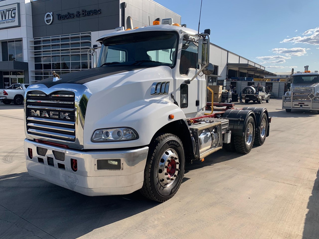 2018 MACK GRANITE for sale