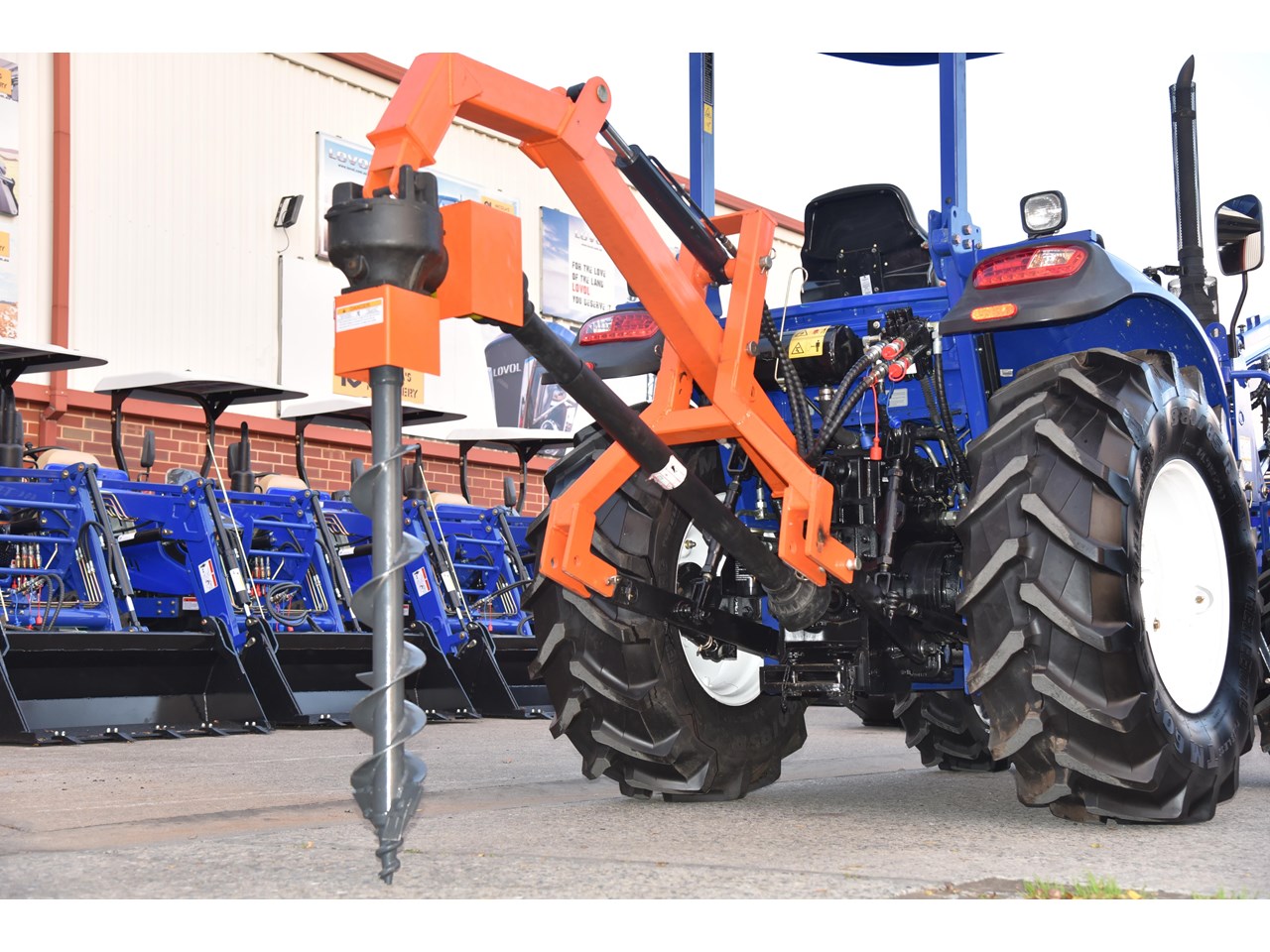 TRIDENT POST HOLE DIGGER (HYDRAULIC ASSIST) WITH 12INCH AUGER for sale