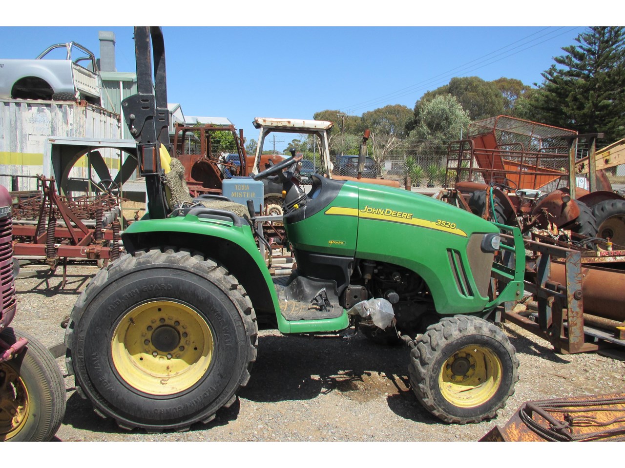 JOHN DEERE 3250 TRACTOR for sale