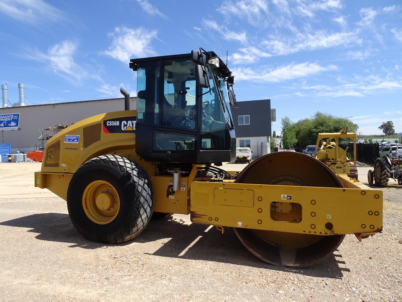 2017 CATERPILLAR CS56B for sale (refcode TA1201062)