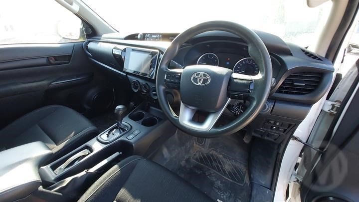 2018 TOYOTA HILUX 8gen for sale