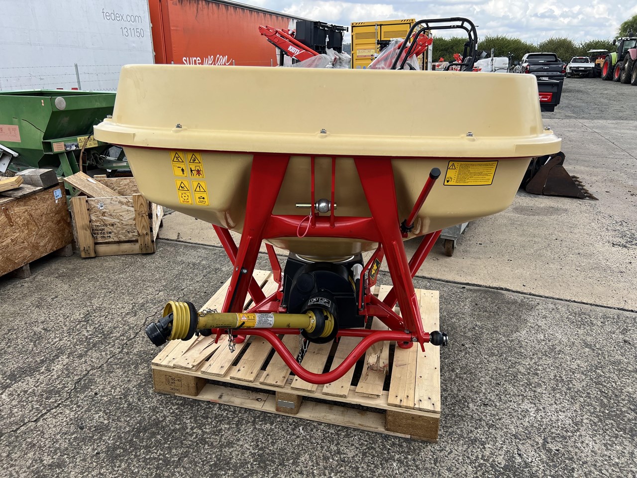 2023 VICON PS754 PENDULUM SPREADER for sale (refcode TA1202059)
