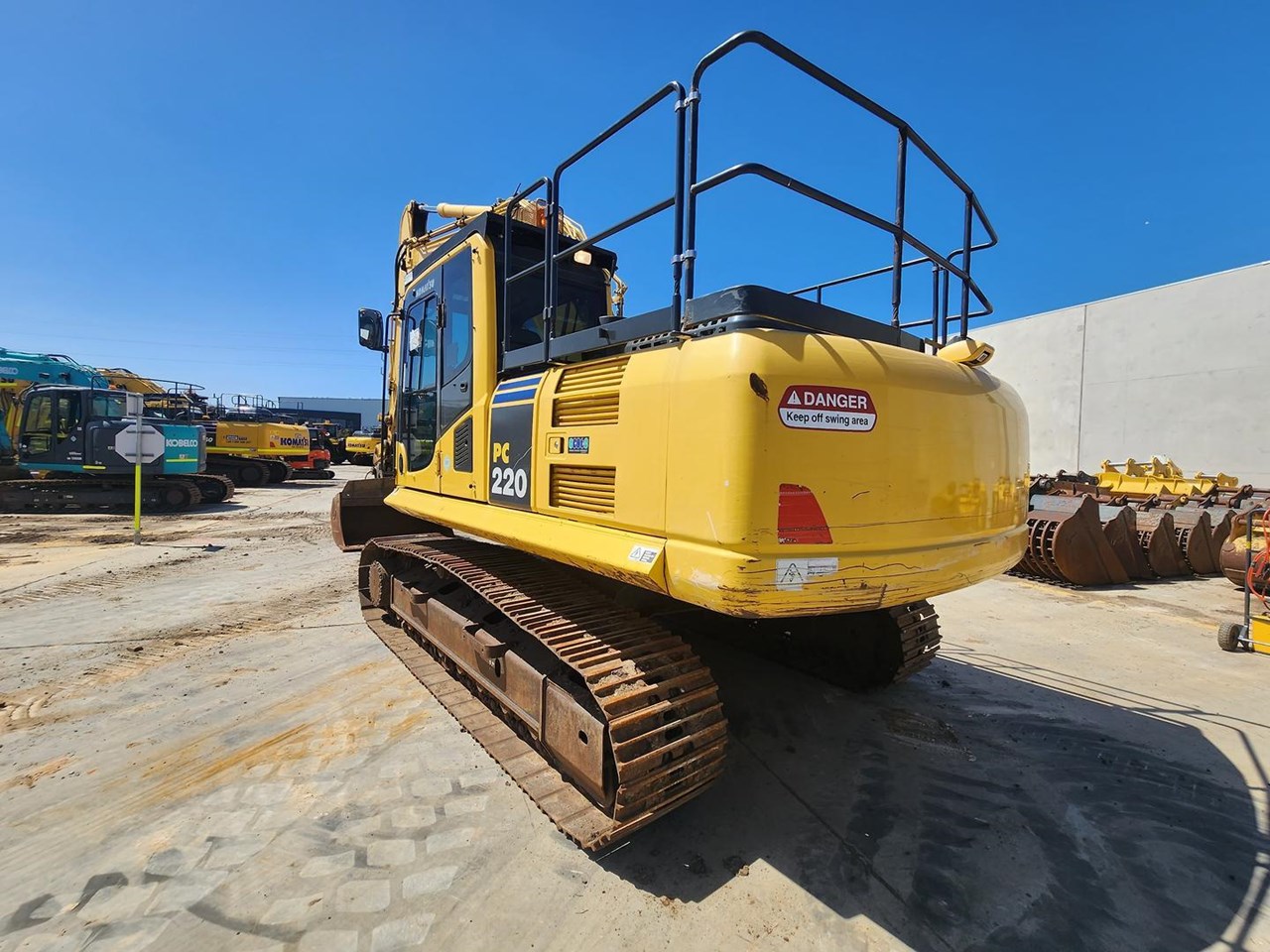 2018 KOMATSU PC220_8M0 for sale