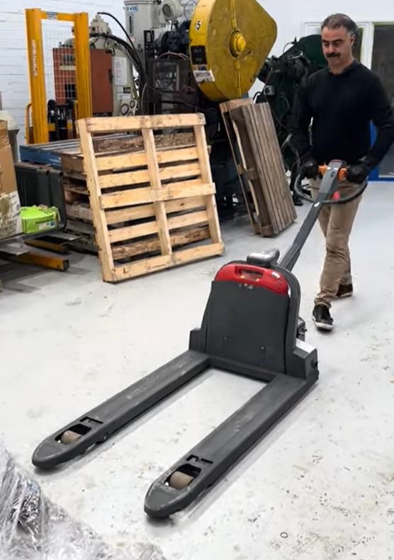 ALL LIFT ELECTRIC PALLET JACK HIRE ALSL15L3 for hire (refcode TA1205019)