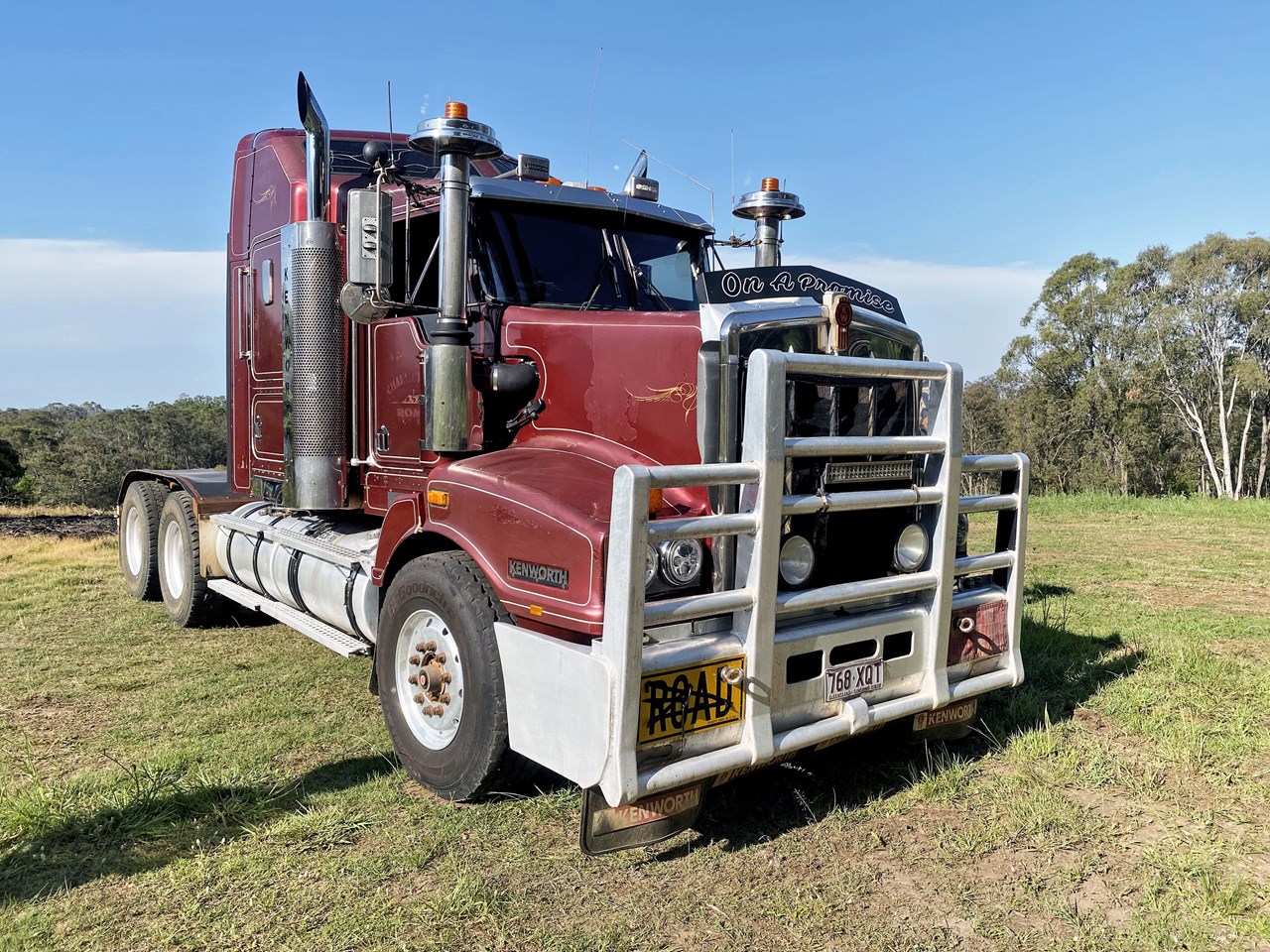 2004 KENWORTH T404 ST for sale (refcode DIY1205569)