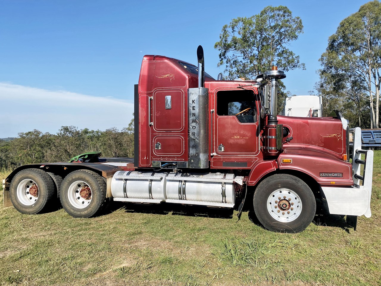 2004 KENWORTH T404 ST for sale (refcode DIY1205569)