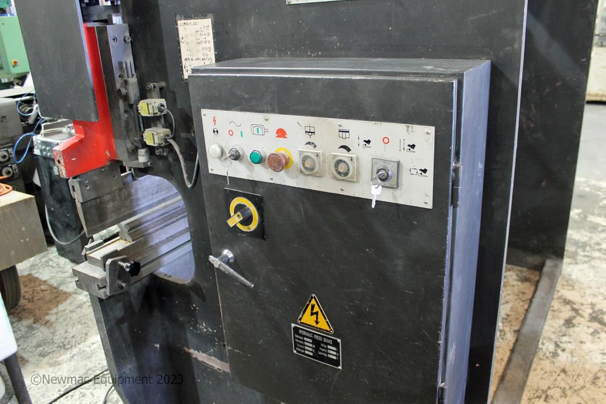 MNGIL WC67Y63/2500 PRESS BRAKE FOLDER for sale (refcode TA1208219)