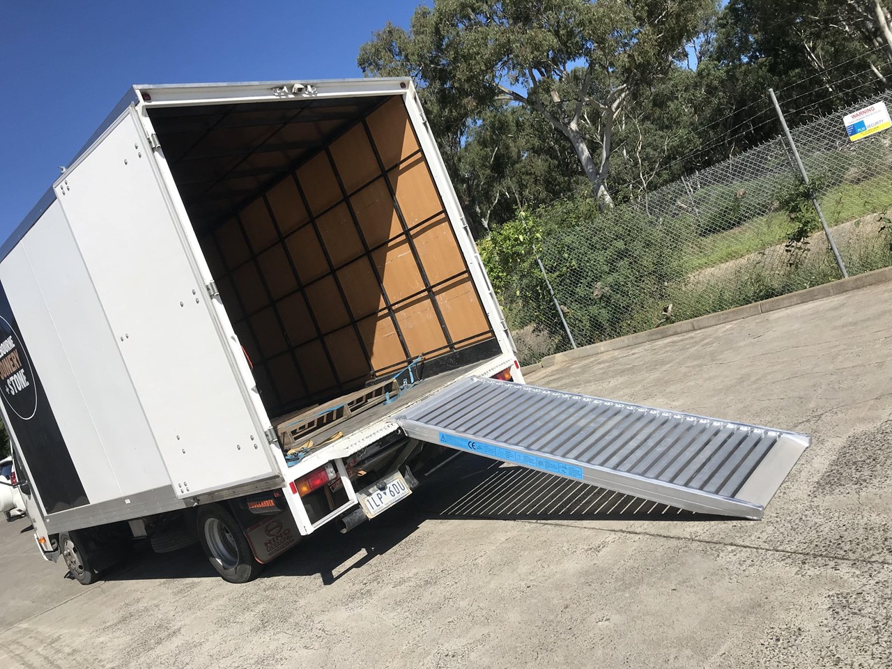 2m Ramps JETLAND 2M 2TONNE NON FOLDING WALK BOARD REMOVALIST LOADING RAMP for ...