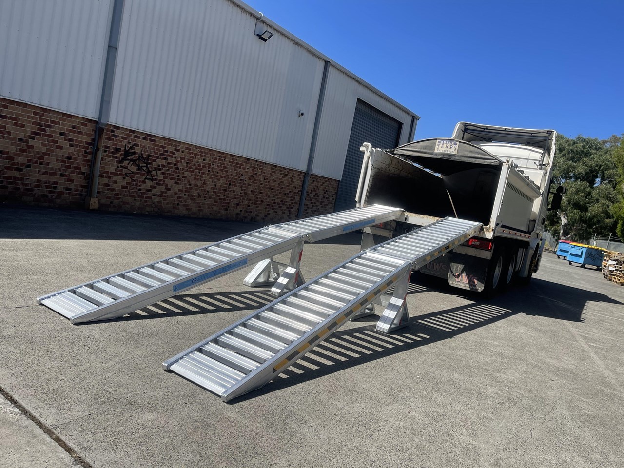 JETLAND 6M 5TONNE CENTER SUPPORTED LOADING RAMPS for sale (refcode ...
