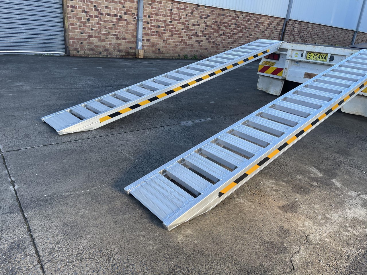 JETLAND 4.2M 7TONNE HEAVY DUTY STEEL TRACK,RUBBER PADS ON STEEL,RUBBER ...