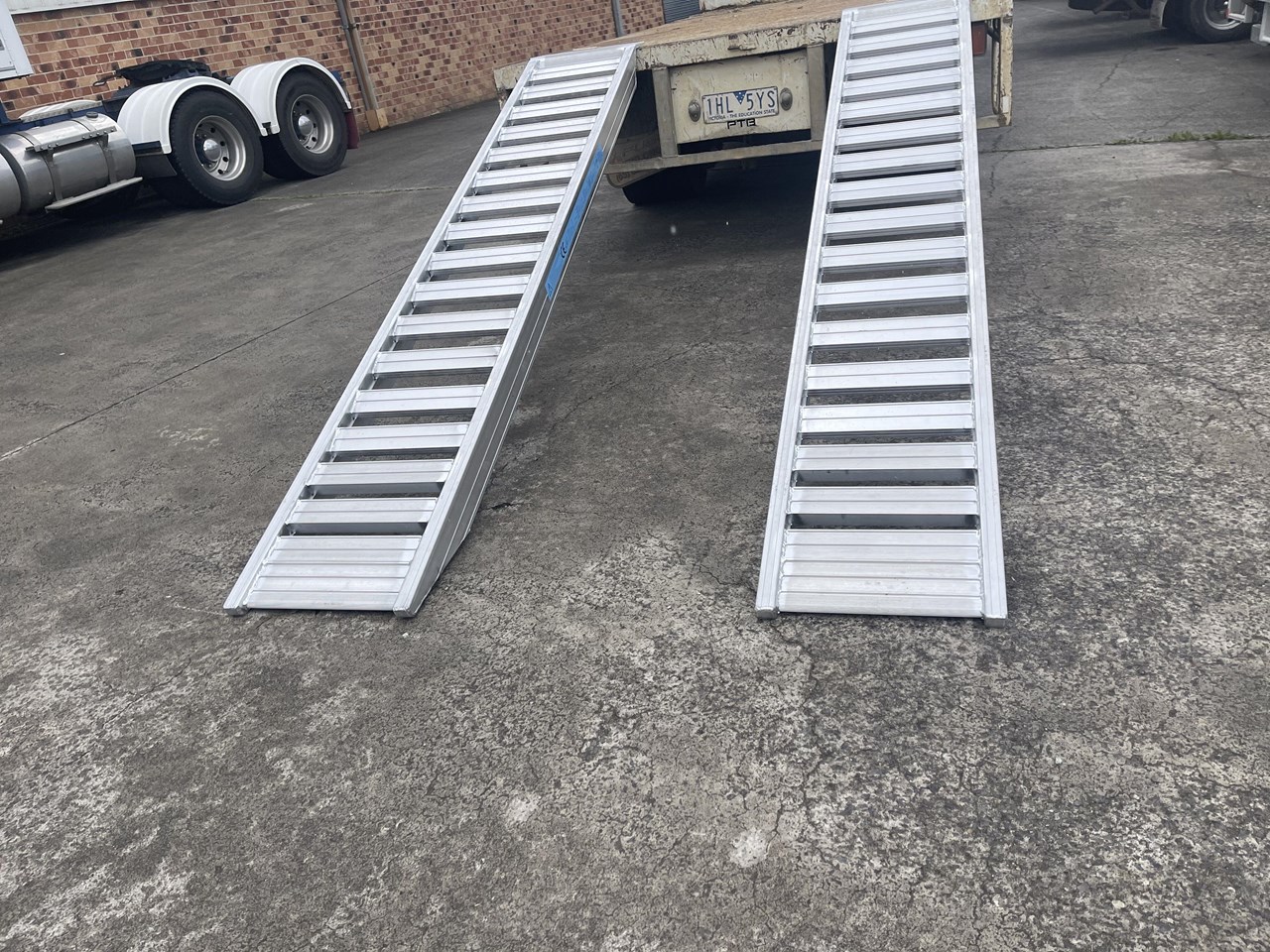 JETLAND 3.3M 6 TONNE HEAVY DUTY RUBBER TRACK MACHINERY LOADING RAMPS ...