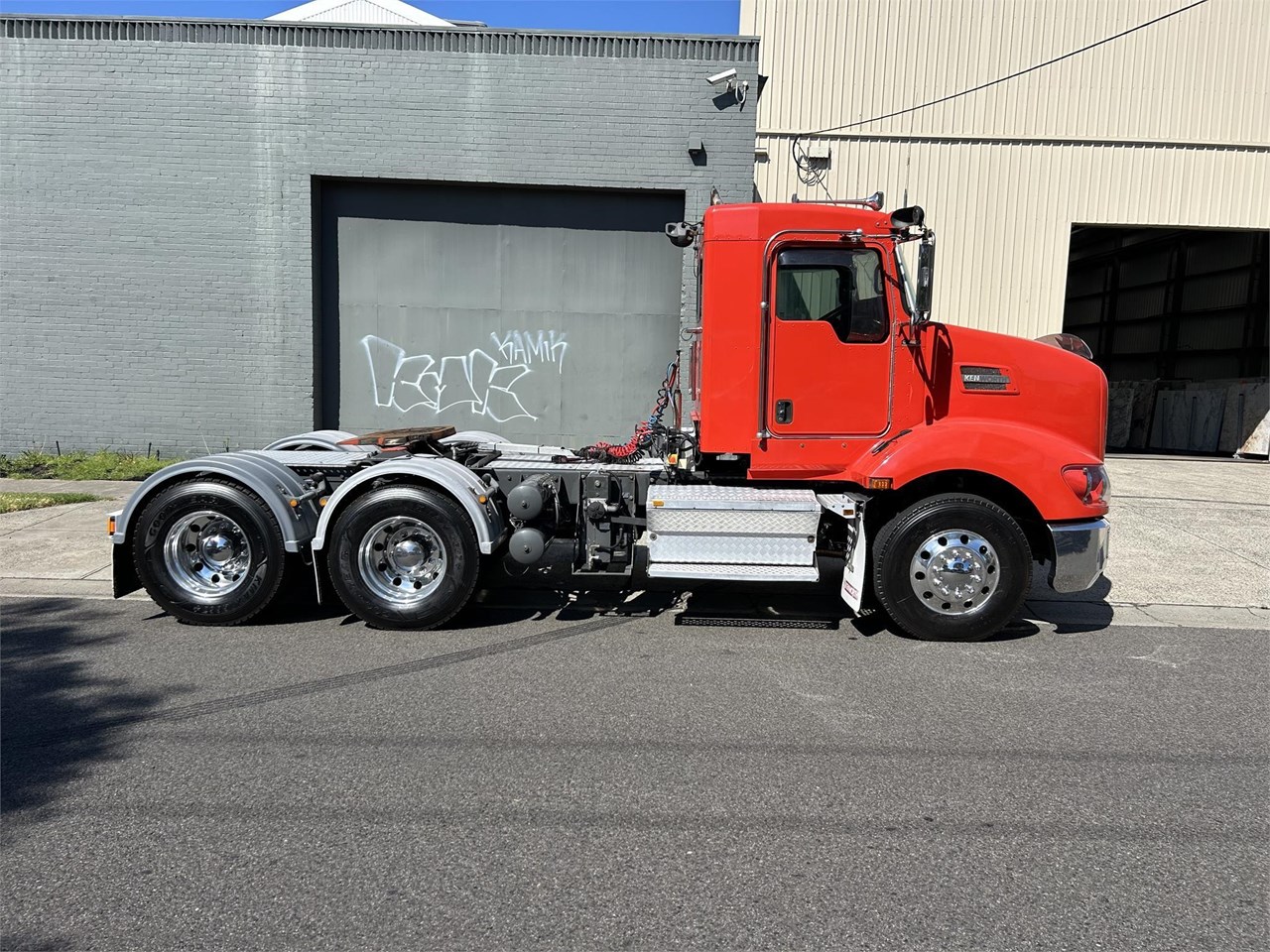 2012 KENWORTH T403 for sale (refcode TA1216033)