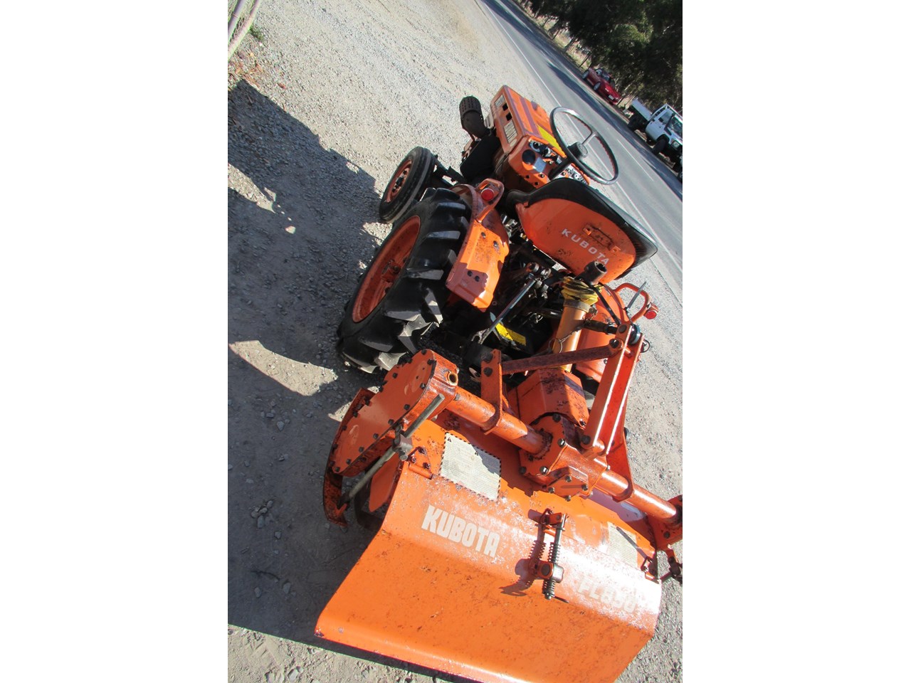 KUBOTA B5100E TRACTOR WITH KUBOTA FL850 ROTARY HOE/TILLER for sale