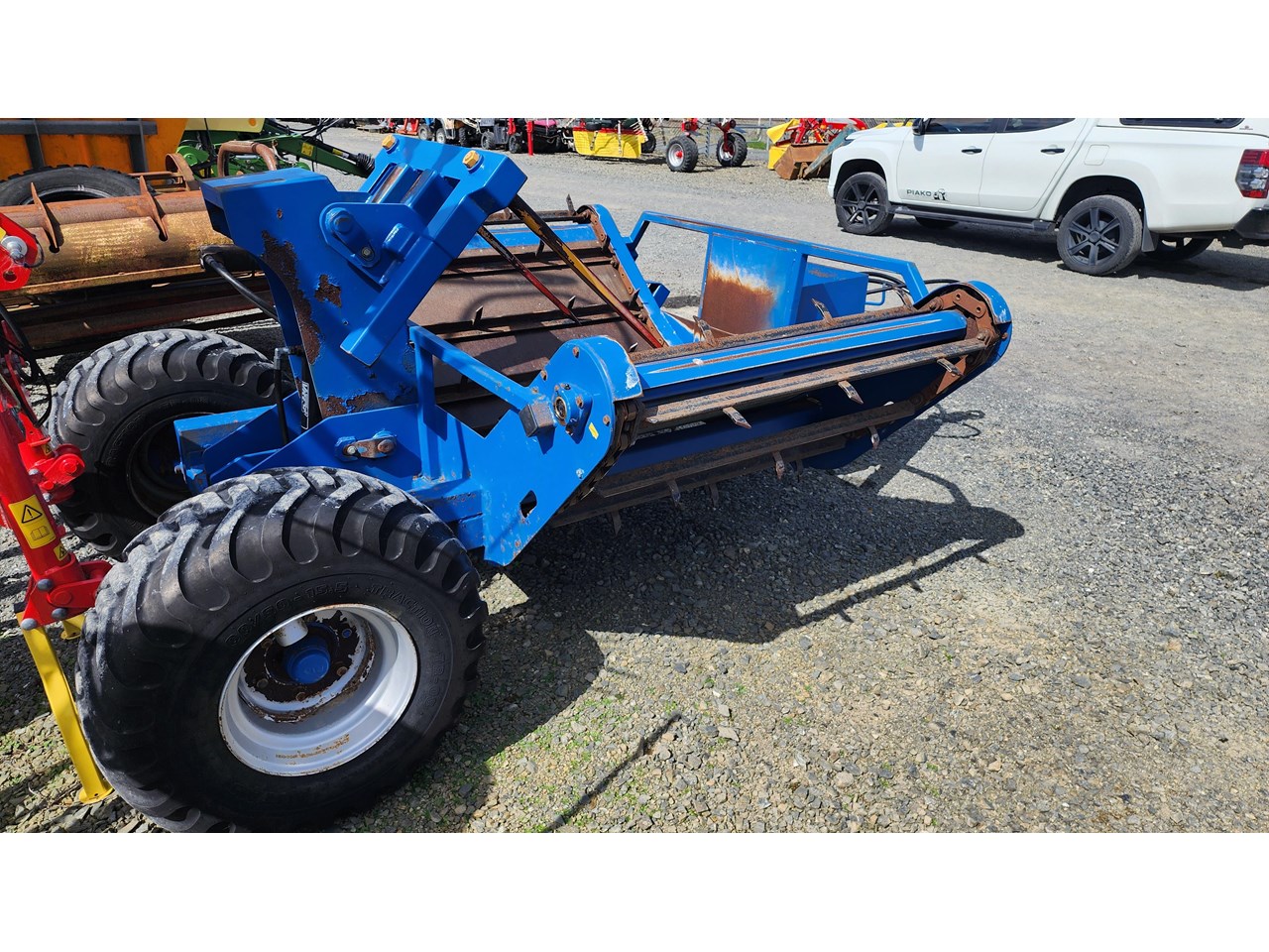 MCINTOSH TRAILING BALE FEEDER for sale (refcode TA1238377)