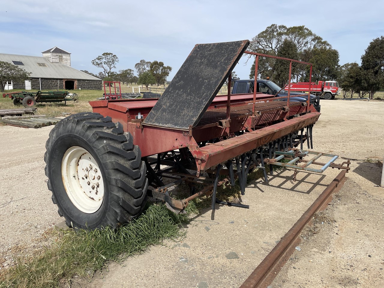 INTERNATIONAL 511 COMBINE for sale (refcode TA1249375)