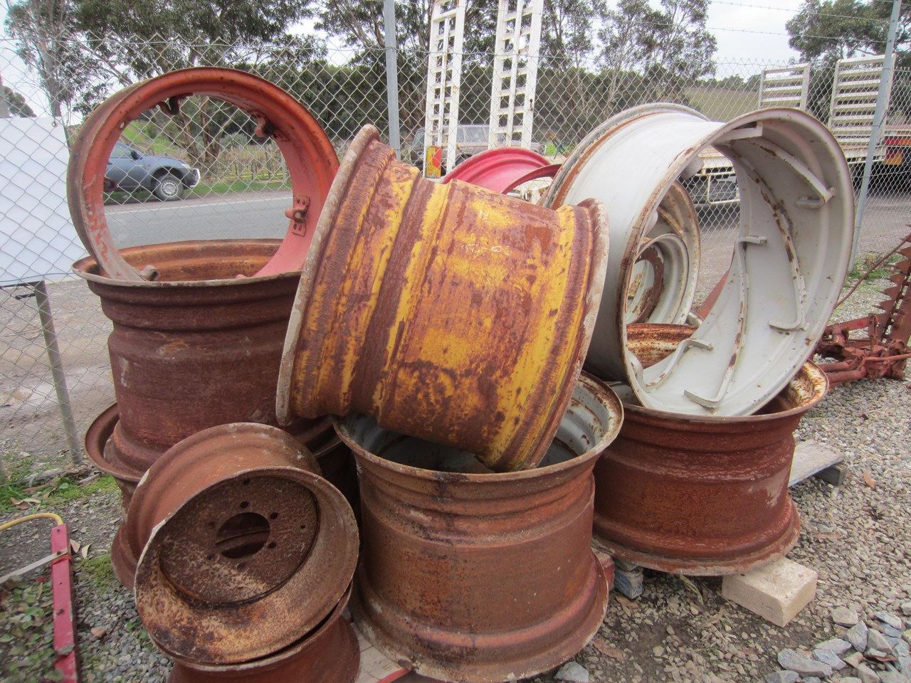 Tractor Rims Used Fire Pit Rims Various Sizes For Sale