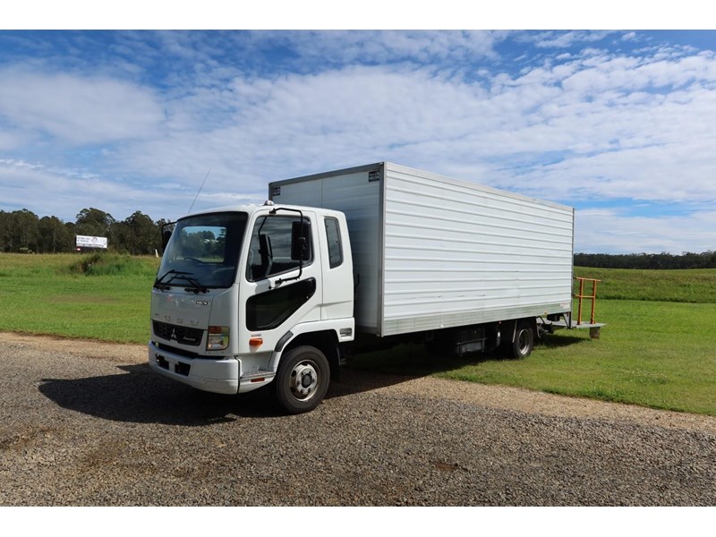 fuso fighter 1024 871465 001