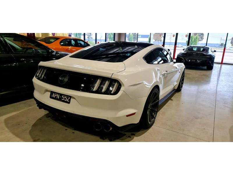 ford mustang 873966 011