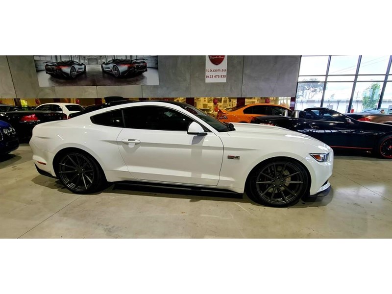 ford mustang 873966 009