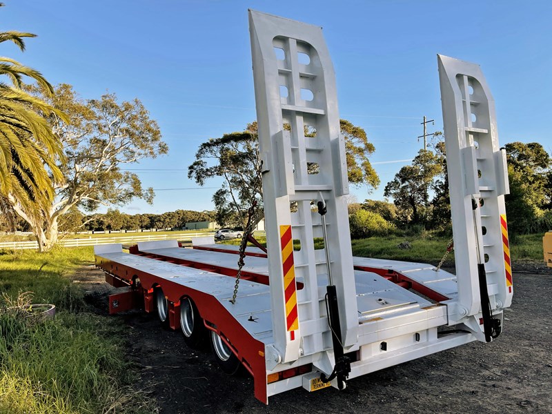 aaa trailers tri axle tag widener 874789 001