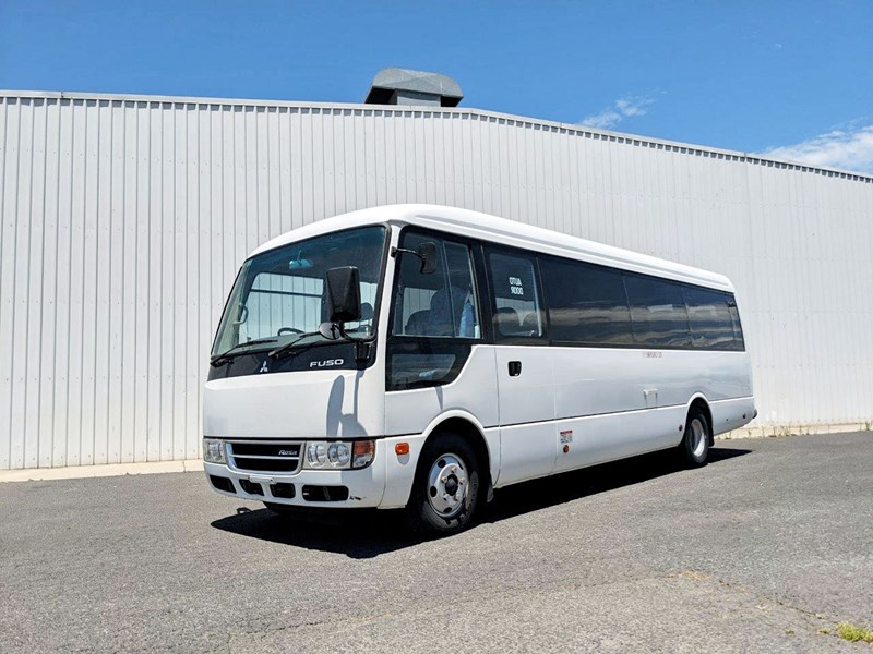 mitsubishi rosa deluxe 25 seat automatic bus 772592 001
