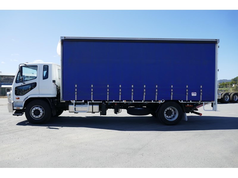 fuso fighter 860823 003