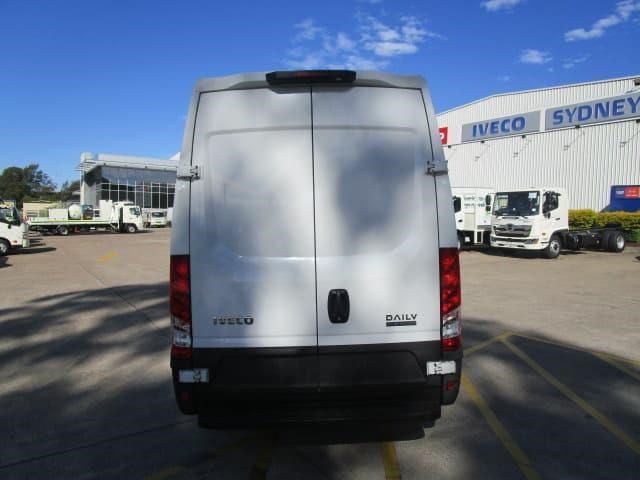iveco daily 832742 006