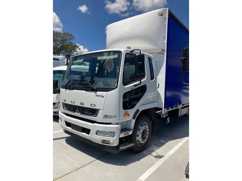 fuso fighter 877432 001