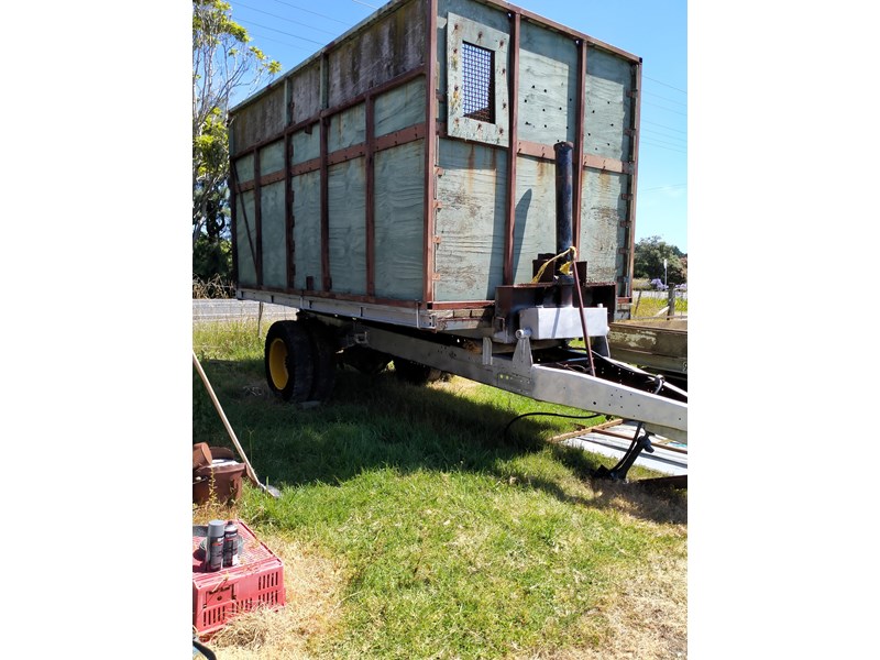 home made stock/silerage trailer 876670 007