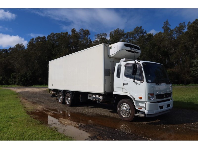 fuso fighter fn 2427 873067 002