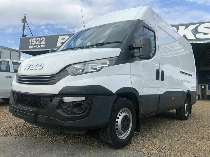 iveco daily 890392 003
