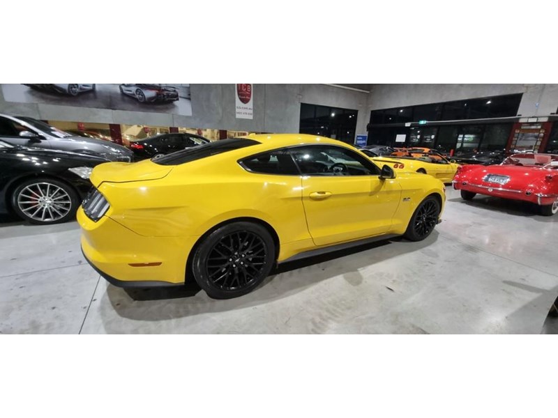 ford mustang 891328 010