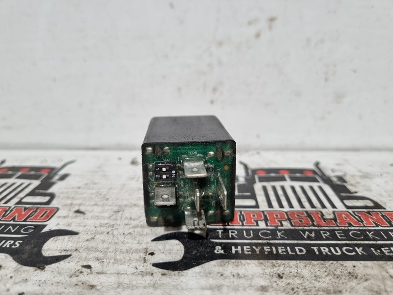 KENWORTH INDICATOR FLASHER RELAY P211038004 for sale