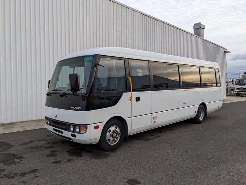 mitsubishi rosa deluxe 25 seater automatic bus 895608 003