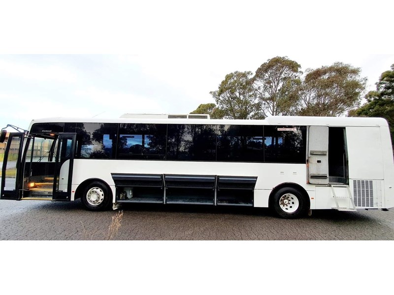 volvo b7r bus combo unit, 2004 model 901666 006
