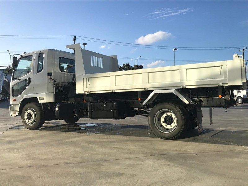 fuso fighter 892178 010