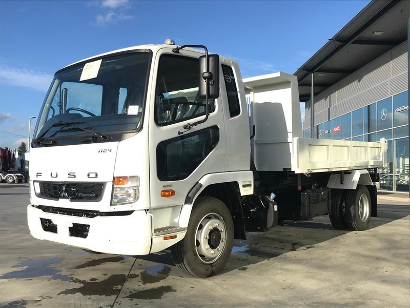 fuso fighter 892178 006