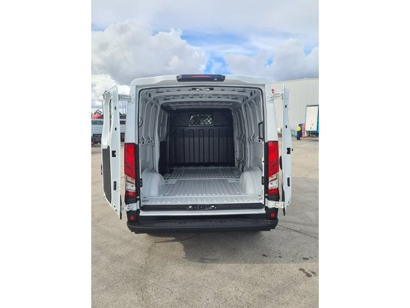 iveco daily 897324 018