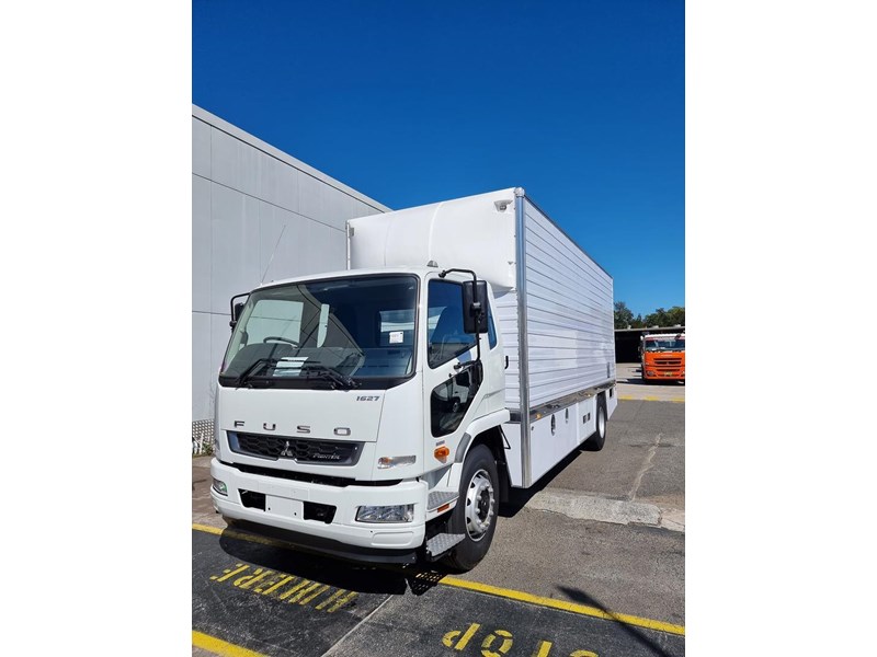 fuso fighter 884400 003