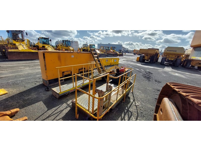 Hyundai r1200 9
