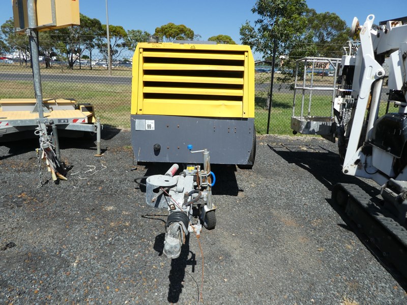 atlas copco xats288 trailer mounted air compressor 924478 004