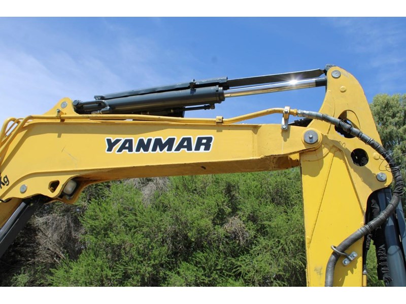 2017 YANMAR VIO556B for sale