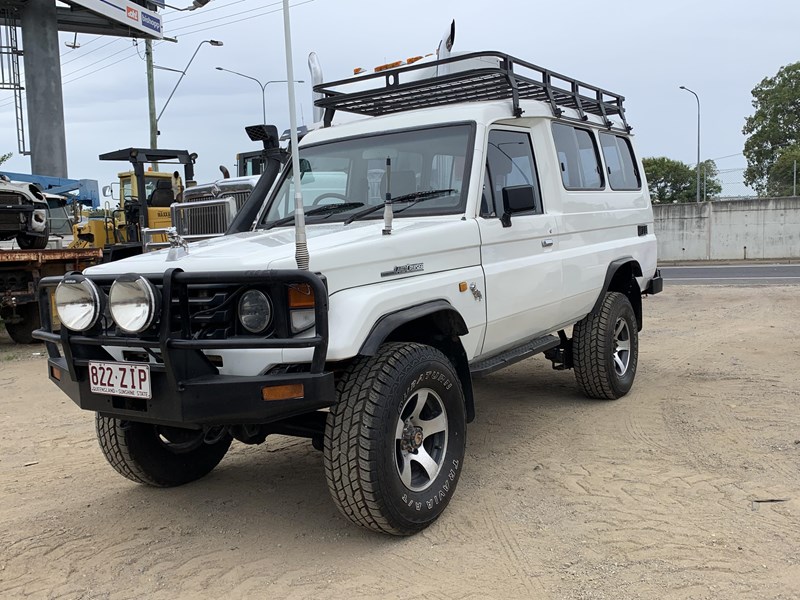 2002 TOYOTA LANDCRUISER Troopcarrier for sale