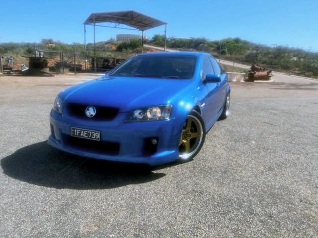 holden commodore ss 932141 001